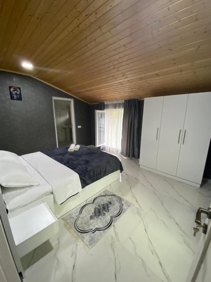 Buo'S Guest House 博尔若米 外观 照片